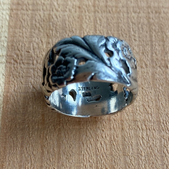 Fun Floral Sterling Ring - Picture 3 of 5